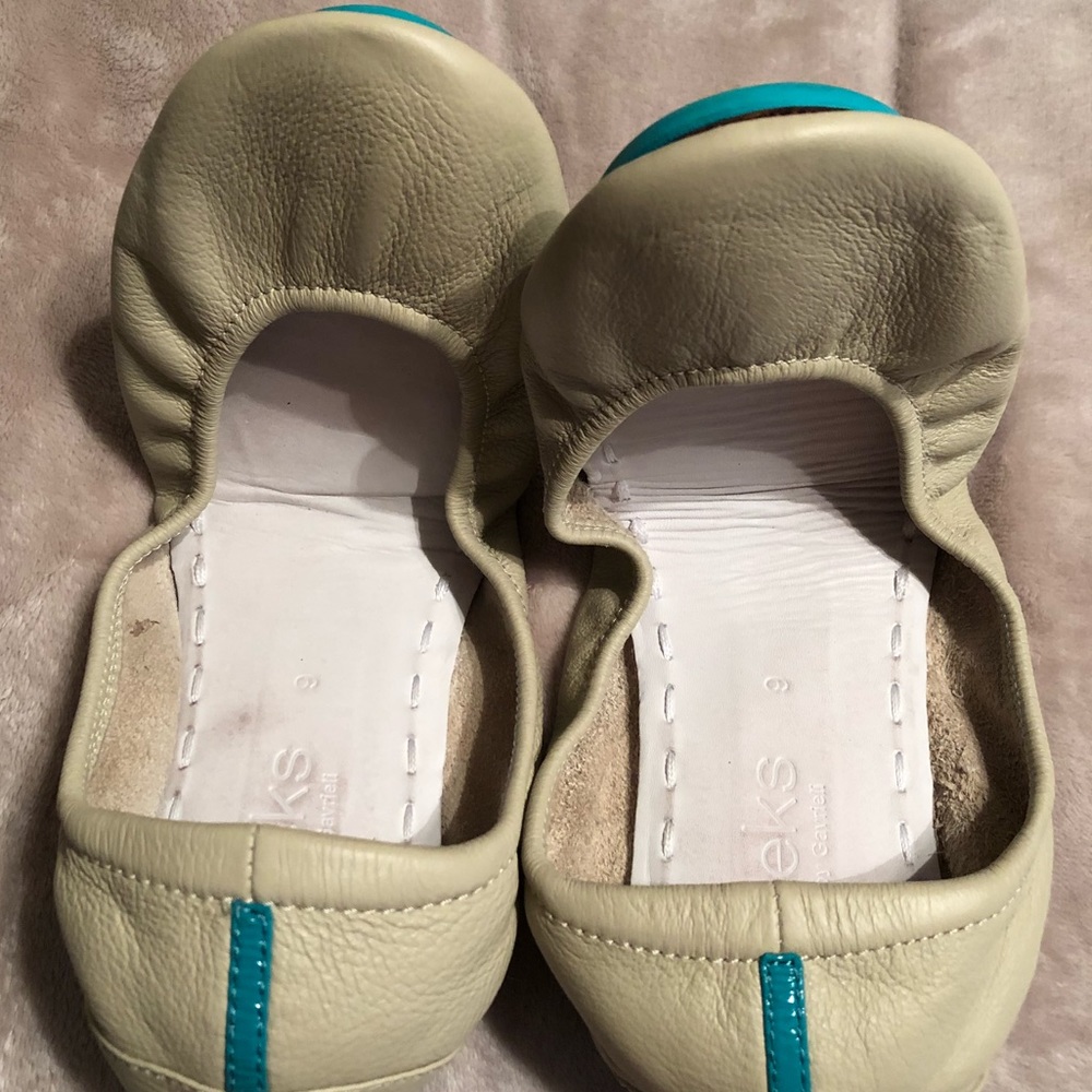 VEUC CREAM TIEKS SIZE 9
